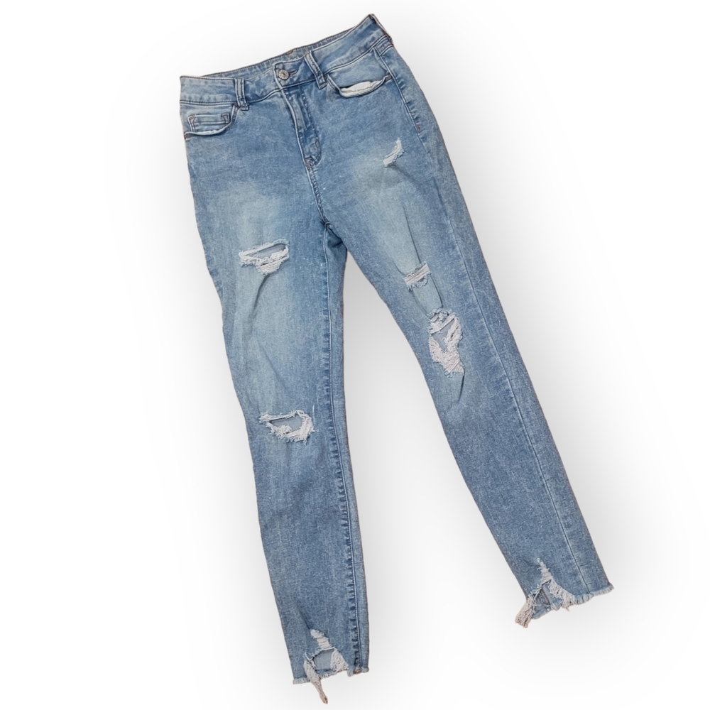 Rewash Size 7/28 Distressed Jeans - Picture 2 of 5
